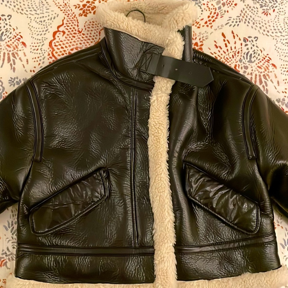 FAUX LEATHER FLEECE COLLAR JACKET